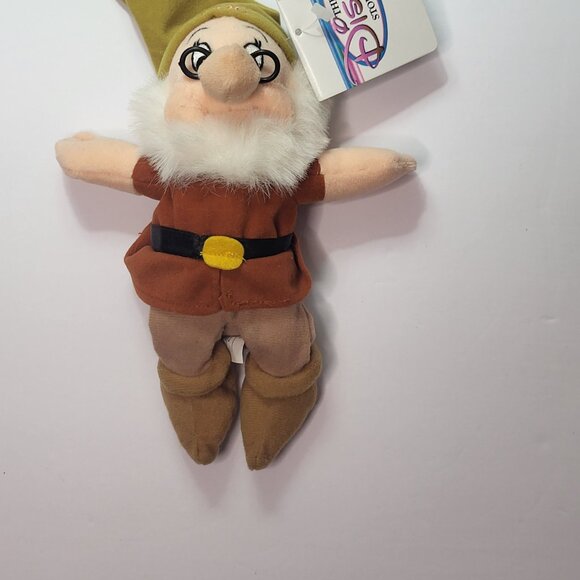 Rare Vintage Disney Snow White Diamond Edition 4"-5" tall 7 dwarves - Picture 6 of 15